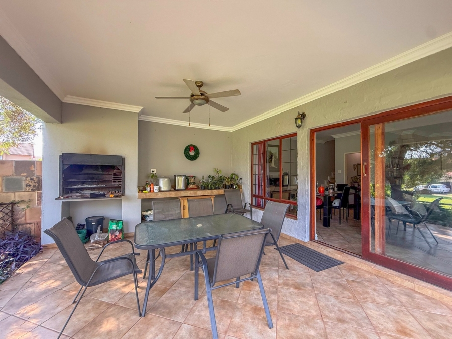 3 Bedroom Property for Sale in The Coves North West